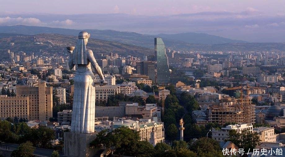 最适合旅游的亚洲国家，风景不输瑞士和挪威，物价却比泰国还要低