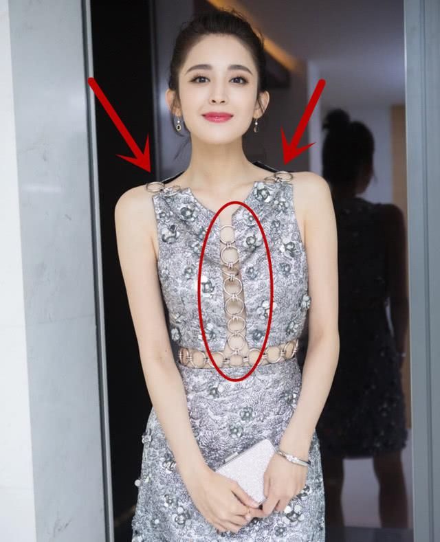 古力娜扎太猛了！连衣裙是用25个“镯子”拼起来的，简直太美了
