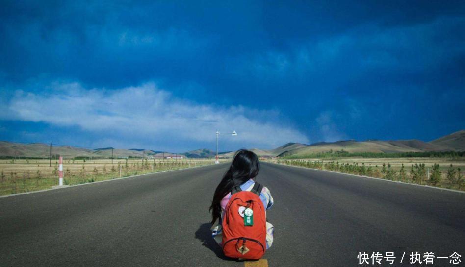 川藏线上的“穷游女”,总蹭吃蹭喝,为何依然有司机愿意载她们?