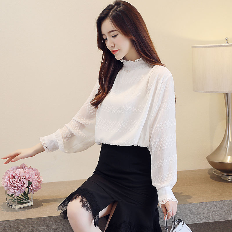 女人尽量别穿打底裤配大衣，学学下图女人这样穿，真的迷死人了