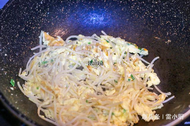 『黄豆芽』早春最该吃的菜就是它,清热明目,补气养血,这时候不吃就太亏了