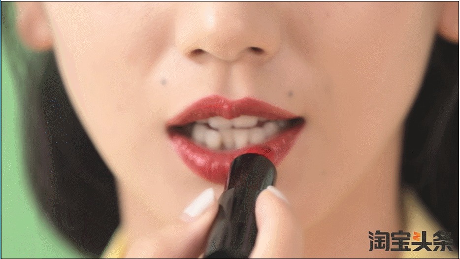 夏天吃的清淡，妆容也要画的清凉！