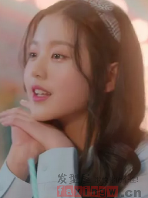 玩转清新少女发型 减龄十足还美颜