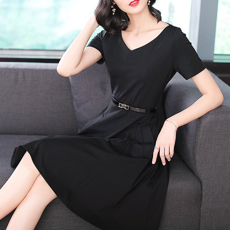 6070女人夏衣咋穿才有魅力?看看这些“深沉系”，神秘优雅令人醉