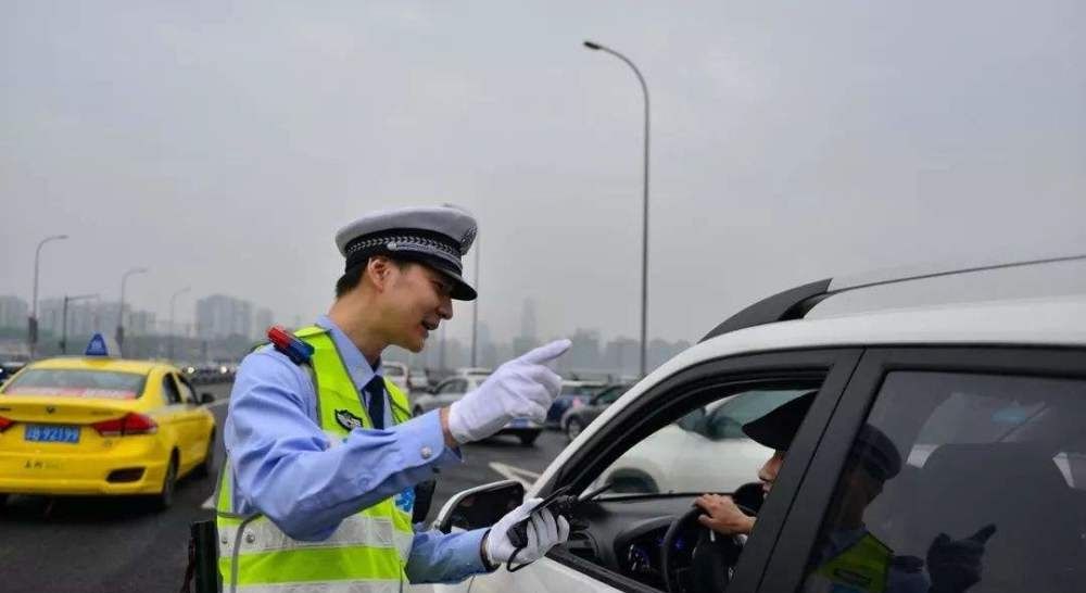  「出门」最严车辆限行政策出台！国四车将不允许上路？车主：以