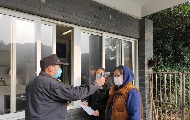 嘉兴■嘉兴的水质有保障，市民可放心饮用，「记者直击91」莫信谣言