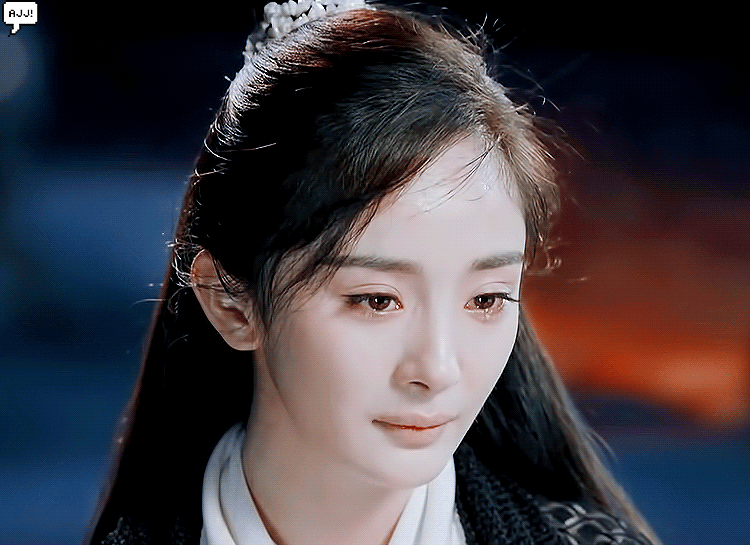 笑得美算什么?哭得美才是人间大杀器!快被李嘉欣、永野芽郁的＂流