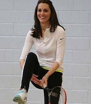 比较凯特王妃与梅根王妃的成长经历，谁才是不省心的王妃