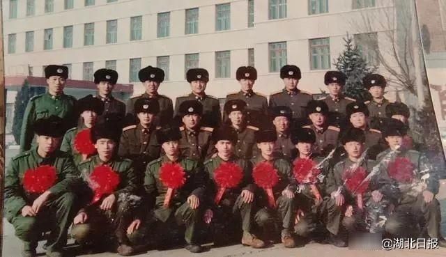  顶替者■退伍军人被人顶替工作23年！接神秘电话：给钱就还你工