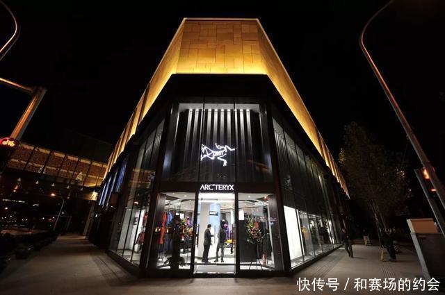  『中年』被安踏收购的“中年品牌”始祖鸟，为何会受到Virgil的青睐