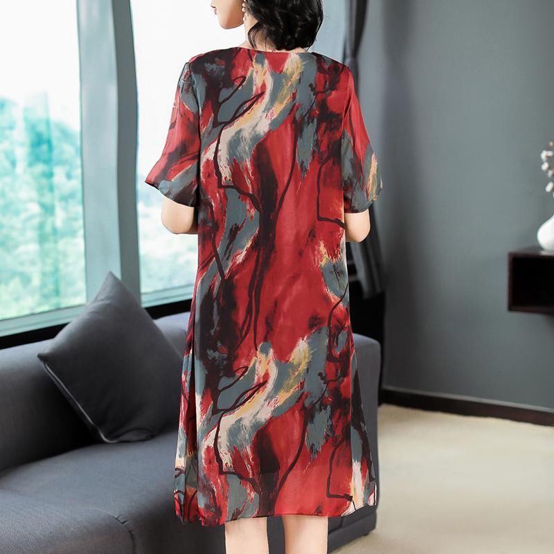 立秋过后，婆婆穿下面这8款女装，显瘦高挑，57岁美得像小姑娘