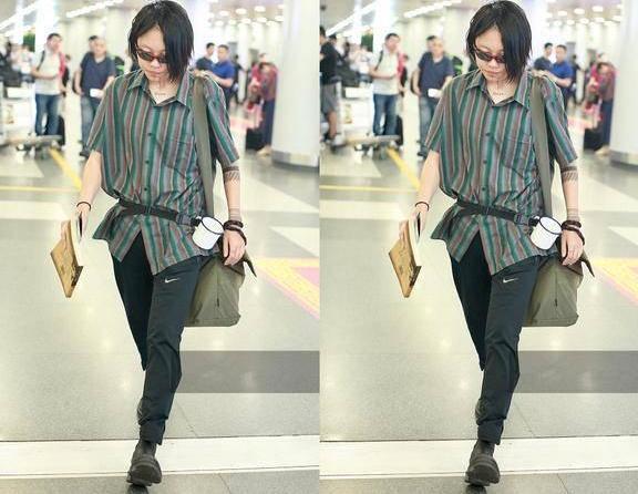 有种时尚叫窦靖童，标配小茶缸配道德经，网友：王菲的影响太大了