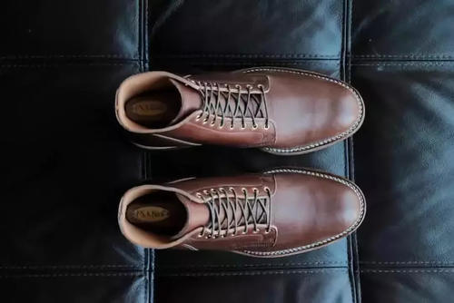 女人的性感高跟鞋=男人的工装靴