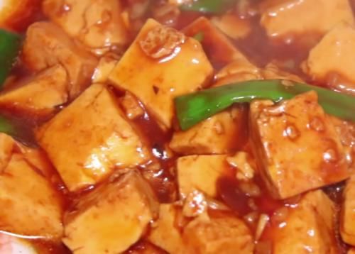 『家常菜』香辣可口的红烧豆腐,嫩滑入味,营养下饭,不错的美味家常菜