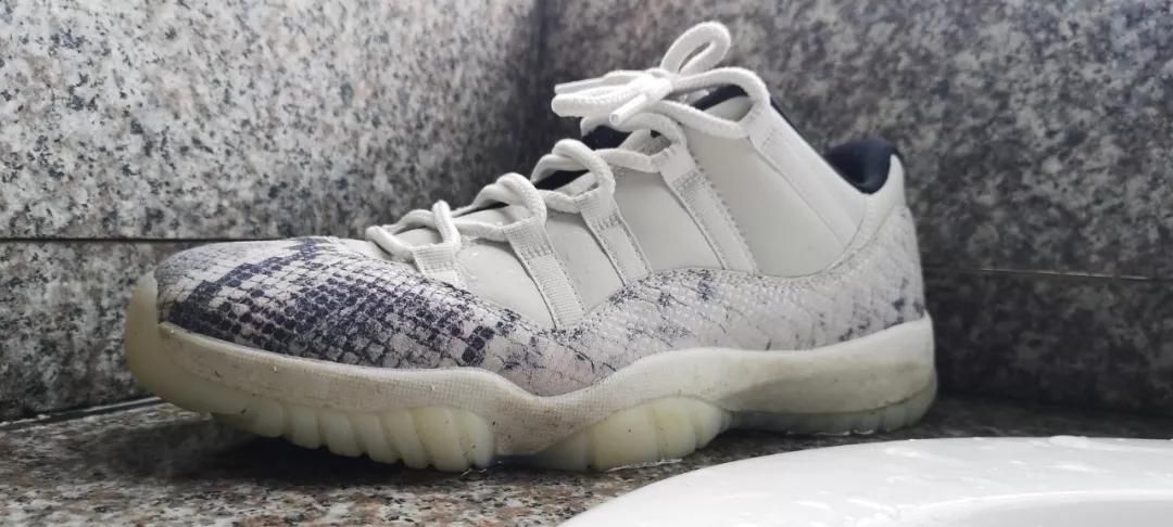  『AJ11』AJ11白蛇low开箱测评：出色的质感！
