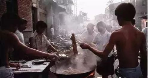  「小贩」80年代珍贵旧照，忙碌却很开心