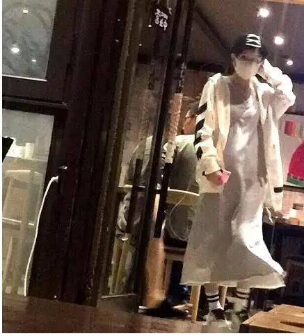 赵丽颖又被怀疑怀孕，这回有证据，但网友表示：我不信！