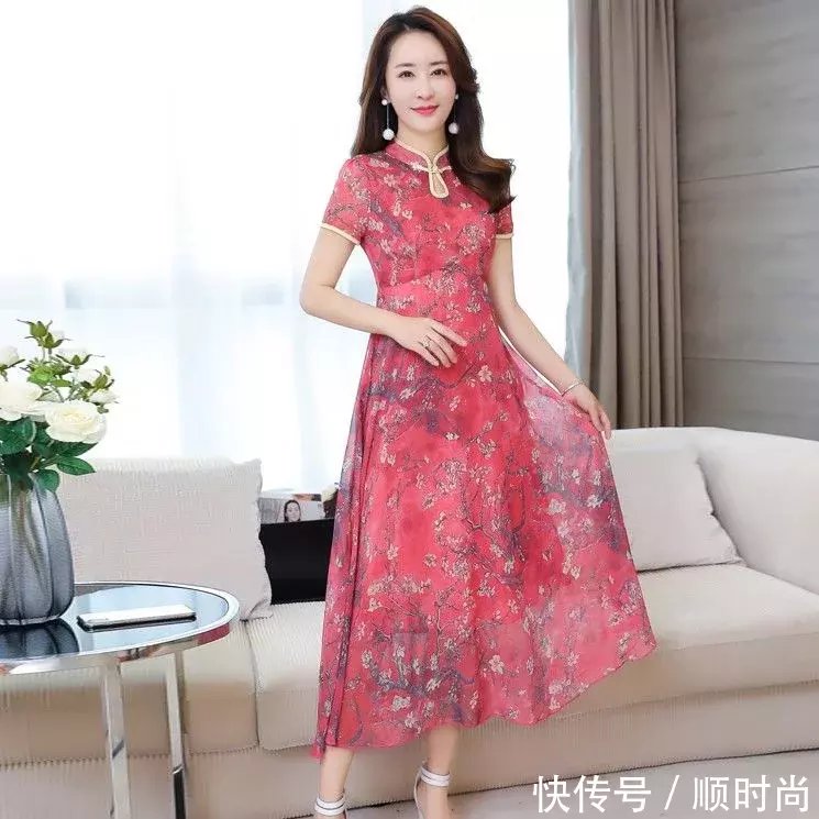 今年很潮流的几款连衣裙，时尚又不贵，三伏天穿时髦又清爽