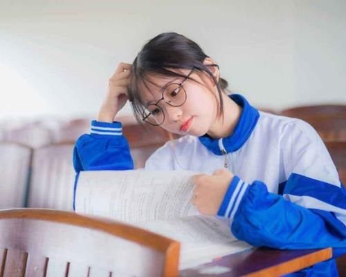 『时能』初中时能让“全班兴奋”的3句话,今天没作业不算啥,第2句是学渣最爱!