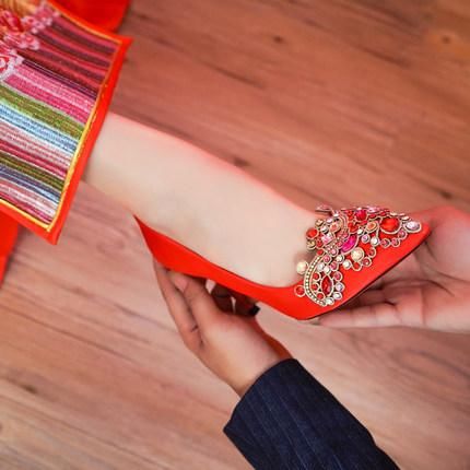 中式婚鞋，这些高跟鞋每双都很美