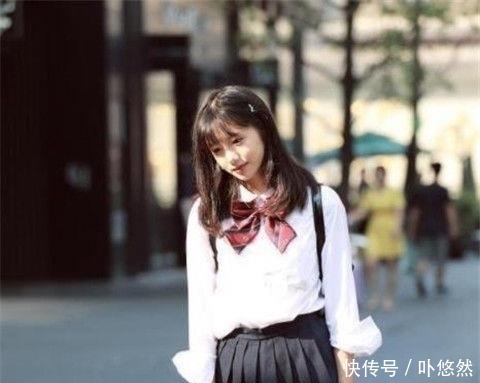 『气质』气质的街拍美女肤白貌美,散发迷人气质