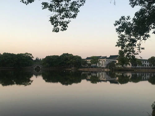 我国最“不想挣钱”的2个旅游城市，连5A级景区都不要门票