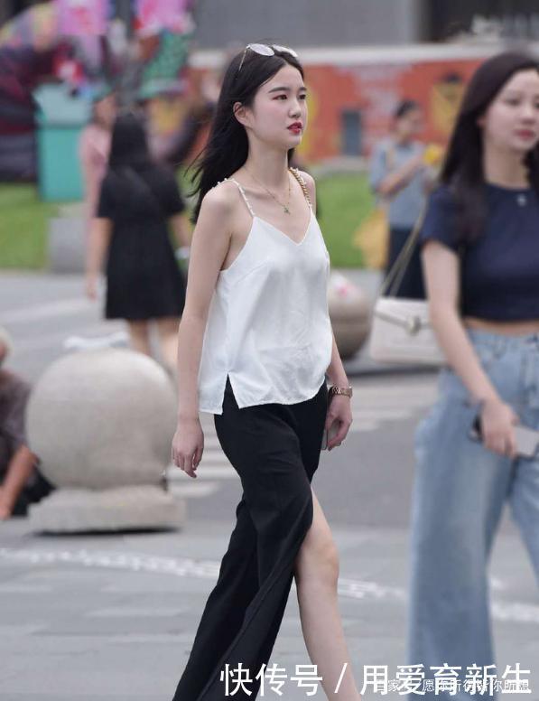 【绝不】街拍就算与全世界为敌,我也绝不委屈自己