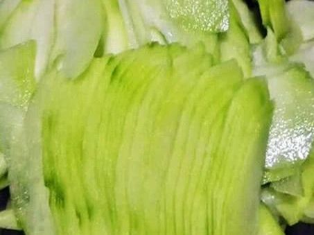  「稀罕」种一棵吃半年，南方很常见，北方很稀罕，是个潜力蔬菜