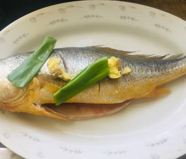 『蒸鱼豉油』清蒸黄花鱼,鲜美少刺,老少皆宜