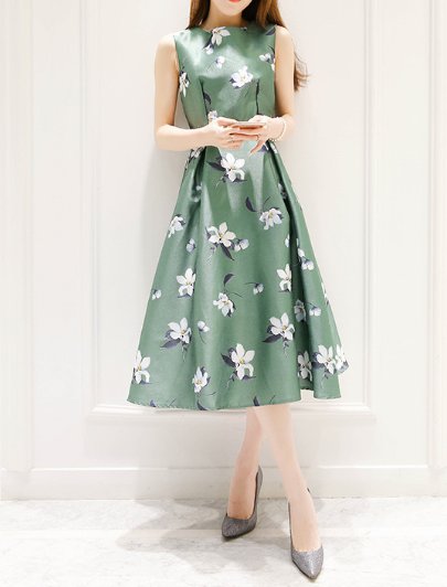 入秋了，35岁的我打死也不穿打底裤，就爱穿这种裙，才有女人味