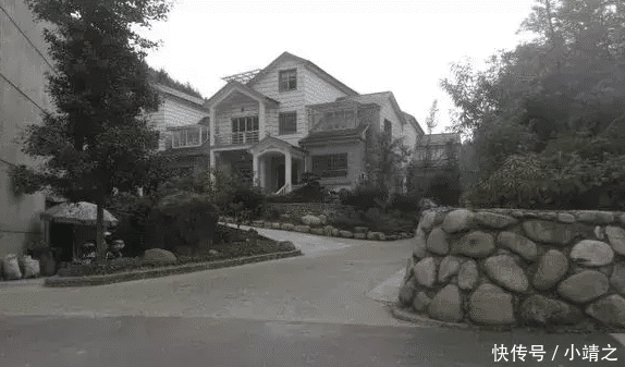  「全村」晒一个广东的村庄, 家家户户都住高档别墅, 全村都是土