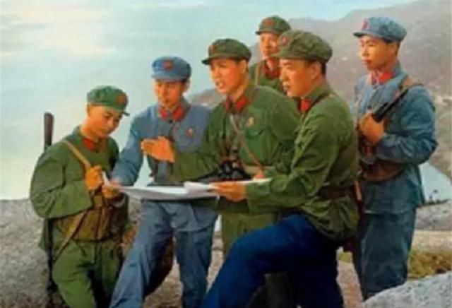  『专属』早年间官兵专属的贝雷帽，如今却成为潮流，没有一顶不好意思出门