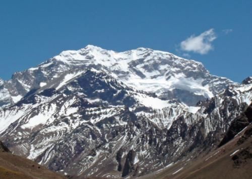 世界之最，亚洲之外最高的山峰，还是地球上海拔最高的死火山