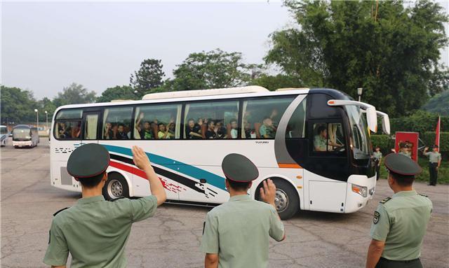 退伍军人的“光荣之家”悬挂完之后，4项福利紧跟着来了，请知悉