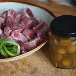 『酸酸甜甜』酸酸甜甜的梅子酱排骨