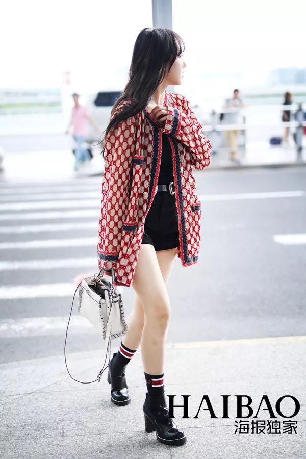 秘籍| 明星都在炫腹秀美腿,但怎么露才更高级?【海报街拍】