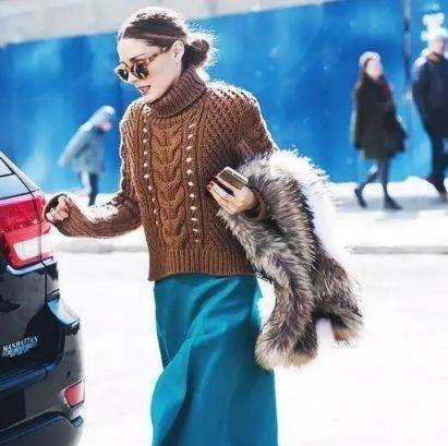 37岁的章子怡靠毛衣+阔腿裤，居然美过郑秀晶