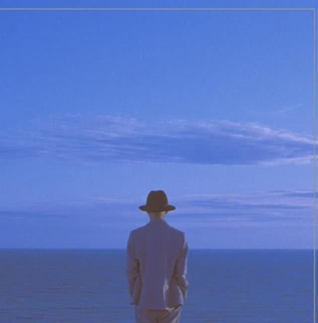 『低调』2020年流行经典蓝,静谧又低调,展现不一样的意境美