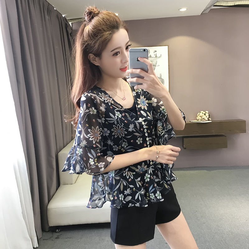 大暑天,别在穿紧身裤了!小衫搭配短裙,80后穿嫩 美 瘦