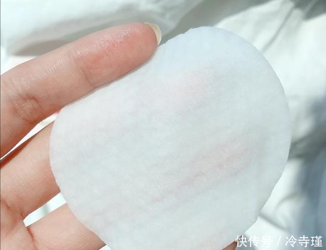 「芦荟水」爽肤水除了湿敷,还能用来做什么?聪明女人都会做3点