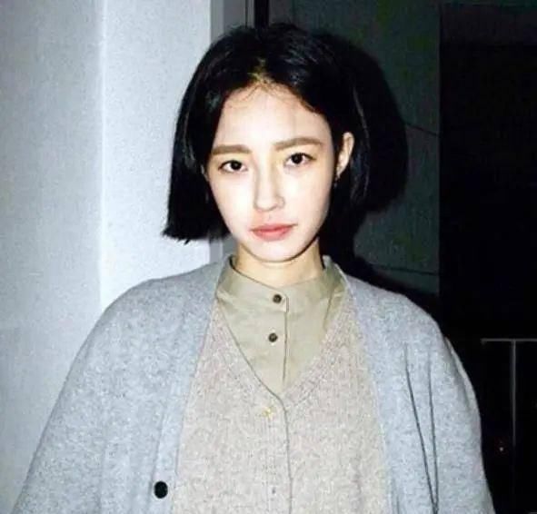  【整体给人】“留刘海”要过时了？2020最火的5款“露额头”发型，瘦脸又好看