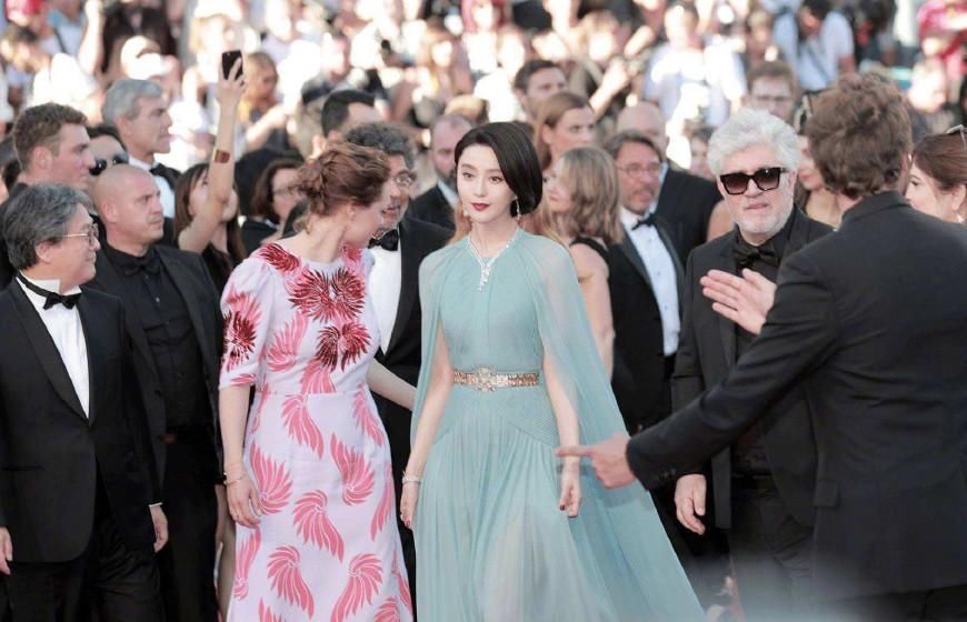 范冰冰霸气归来,全网警告造谣网友,有数万人收到律师函