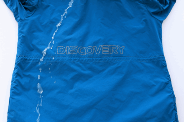  『采用』穿冲锋衣＝大叔？Discovery工装外套：时尚减龄，给你穿搭新思路！