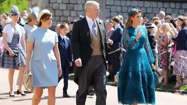 英女王孙女为《Vogue》拍摄大片，两公主颜值和衣品让人无力吐槽