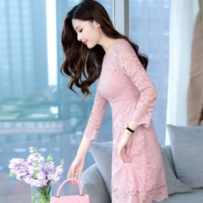 女人想更吸引人，建议多穿包臀裙，秀出好身材，倾国倾城