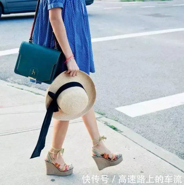 「走路」高跟鞋里放点这个不仅不累脚,比穿平底鞋轻松!