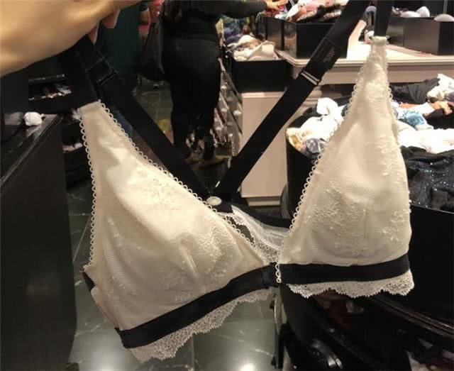 Bralette让内衣不再只是“内衣”，穿上它不用怕内衣不小心露出了