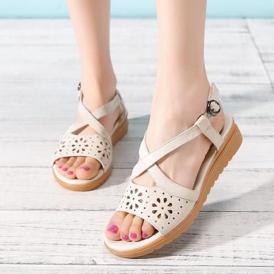 脚上总隐隐作痛？女人过了30少穿高跟鞋，软底鞋舒适轻便还时尚