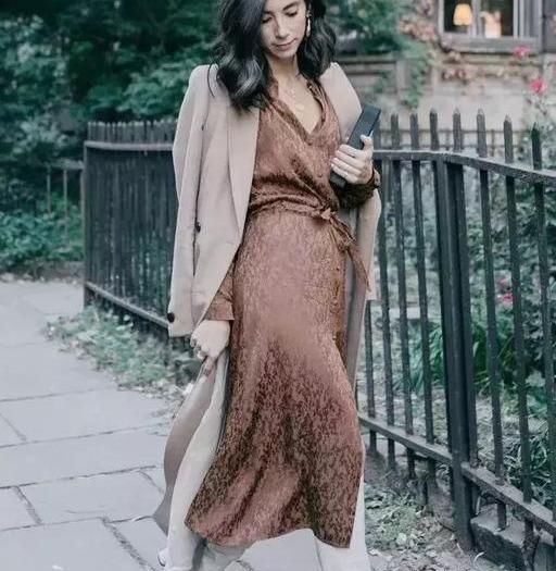  「漂亮」早春流行穿这些连衣裙,一款比一款洋气高档,搭配外套更漂亮
