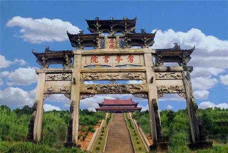 闽北小村子有棵千年古树，巴掌大的树洞里，竟藏了一尊佛像